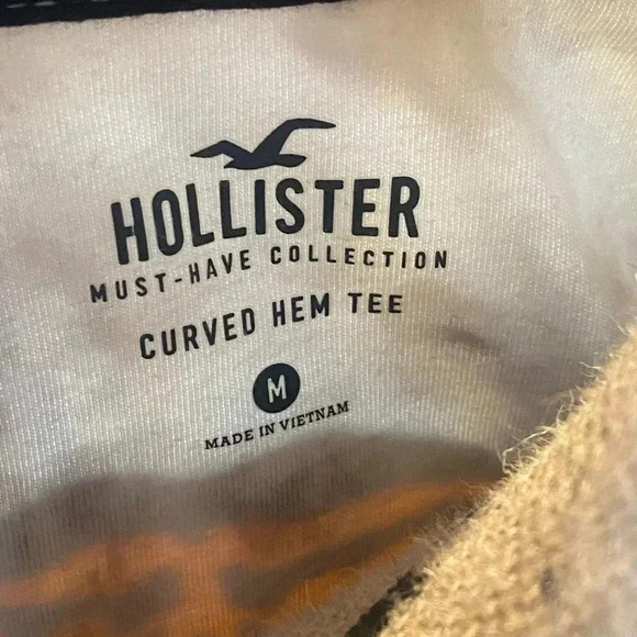 Hollister Curved Hem Tee - Picture 5 of 5